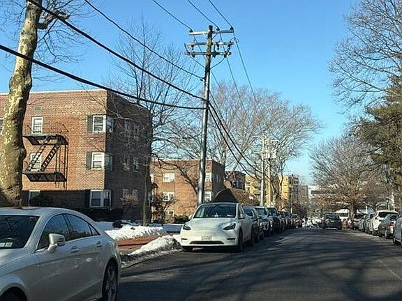 4th image of 90 Knightsbridge Rd