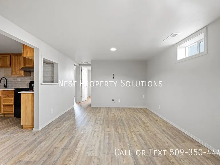 223 5th Ave SE #B — Photo 9