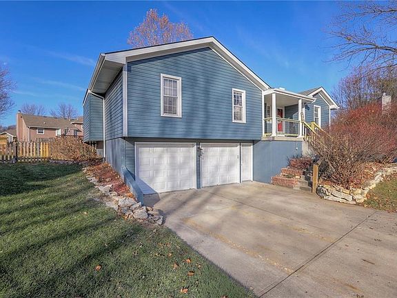3rd image of 406 Park Ct