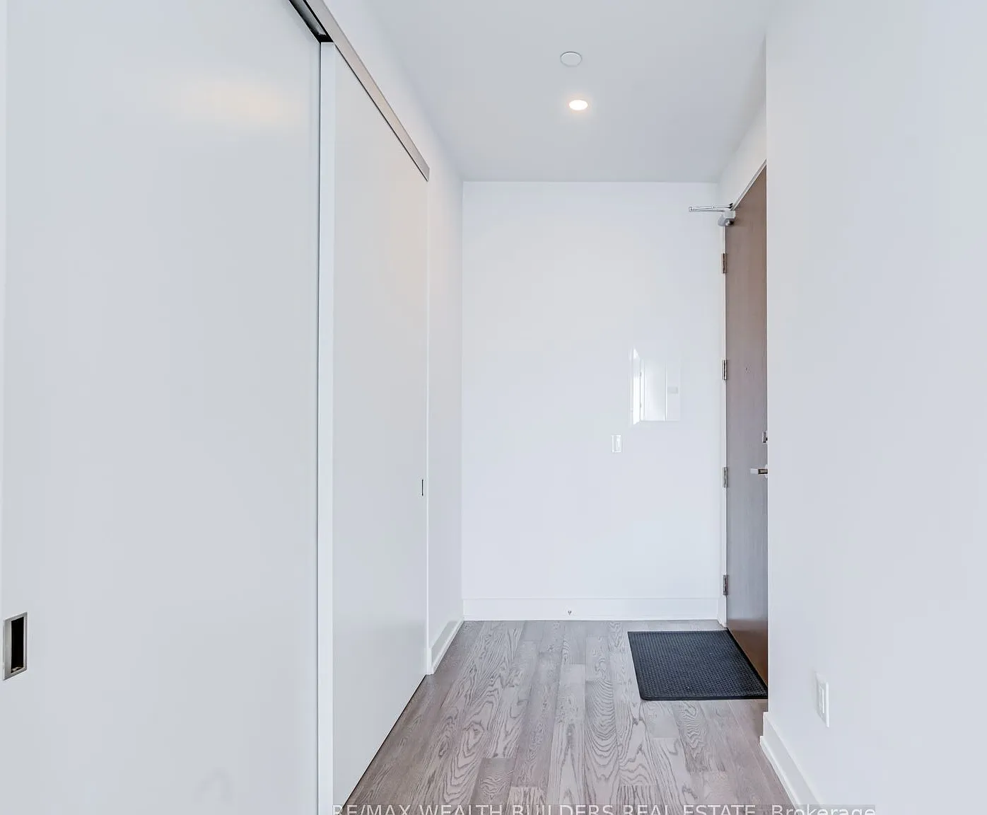 3 bed, $6,200 — Photo 4