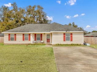3597 SE Arnall Dr, Allenhurst, GA 31301