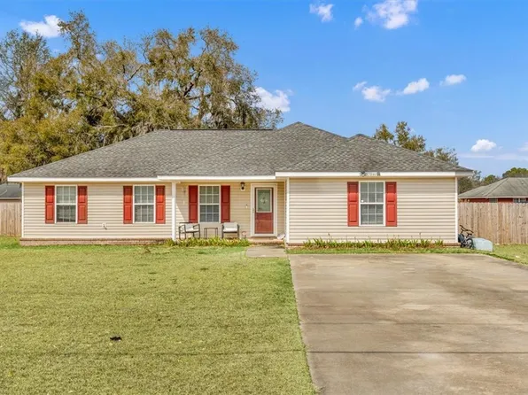 3597 SE Arnall Dr, Allenhurst, GA 31301