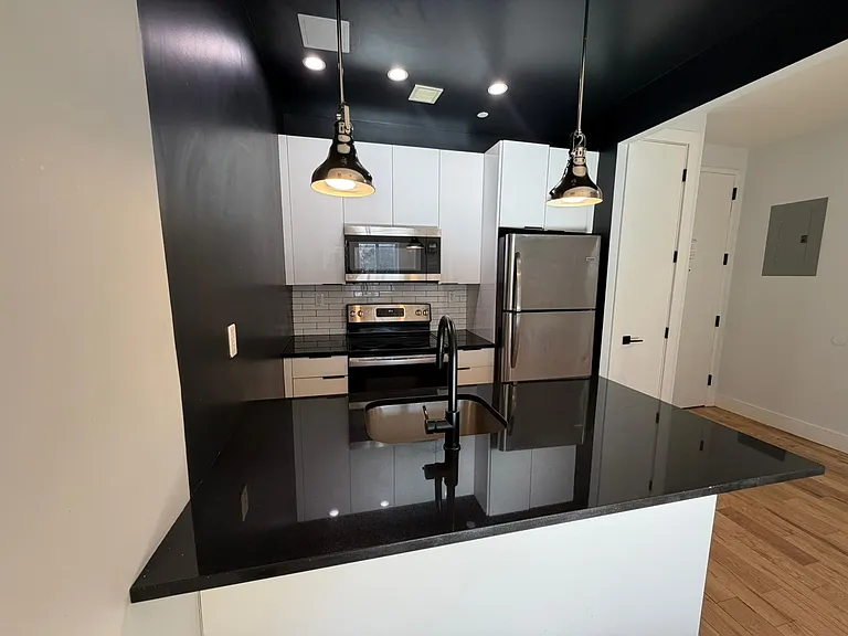 494 Jackson Ave #3B — Photo 14