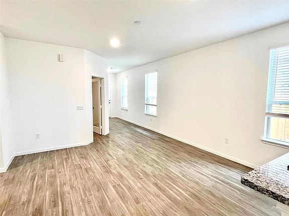 3rd image of 22627 Bolanzo Ln