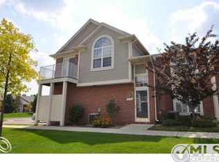 2276 Leighton Dr, Shelby Township, MI 48317