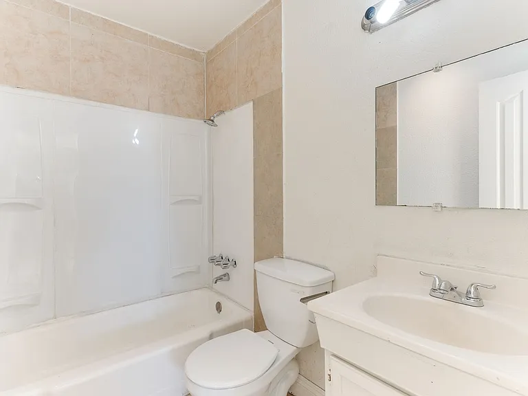 3370 Athens St #4 — Photo 11