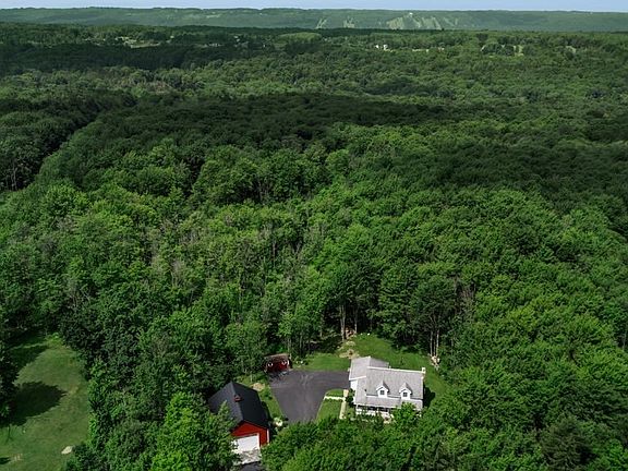 5th image of 7700 Bleistein Rd