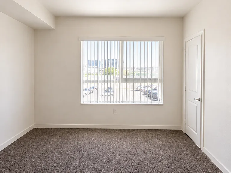 5762 Morley St — Photo 9
