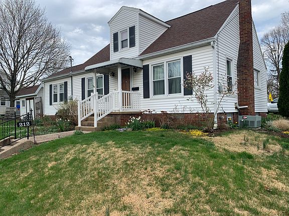 2nd image of 212 N Elm St