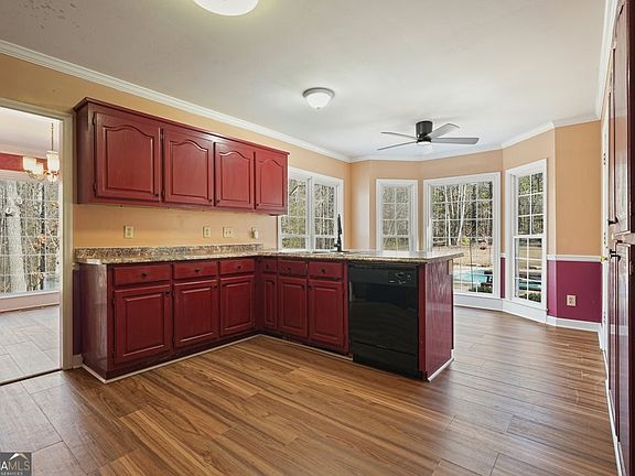 5th image of 231 Stoners Rd NW