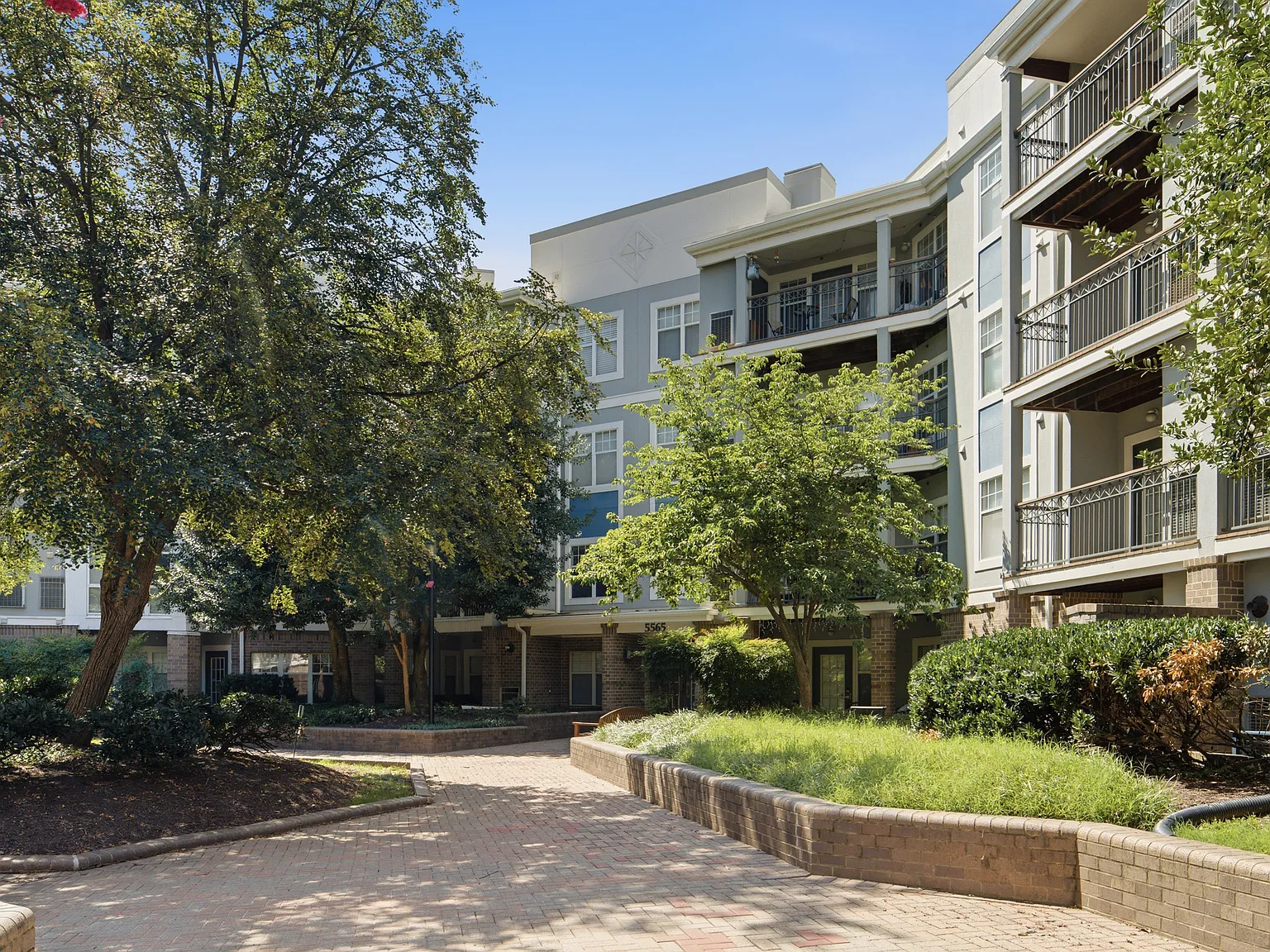 2 bed, 1003 sqft, $2,350 — Photo 1