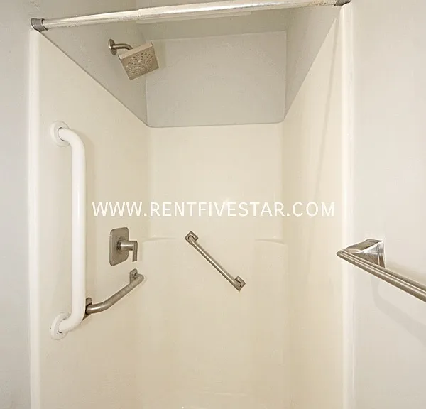 BB&T Rental Properties - 729 W Center St #101-306 — Photo 9