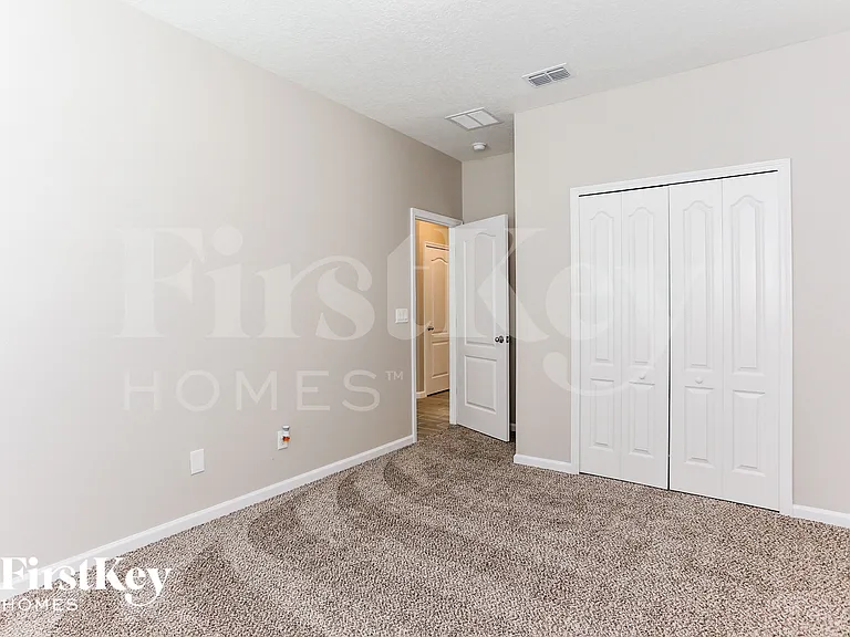 1633 Mathews Manor Dr — Photo 12