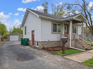 128 Independence Ave, Joliet, IL 60433