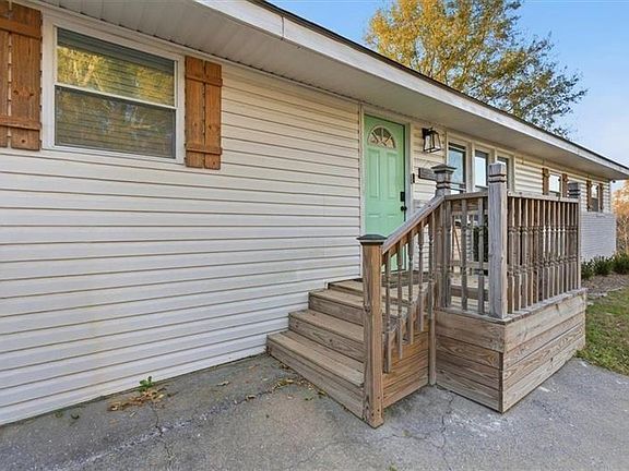 2nd image of 121 Ripley Ave