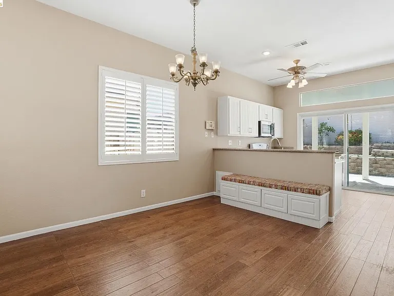 4465 Fall Ln — Photo 3