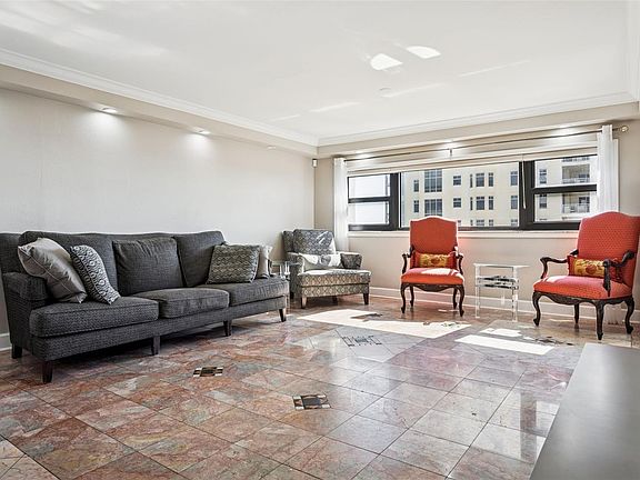 3rd image of 4141 Bayshore Blvd #12.1