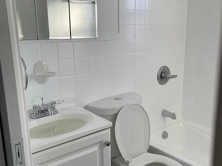 134 Jefferson Ave — Photo 6