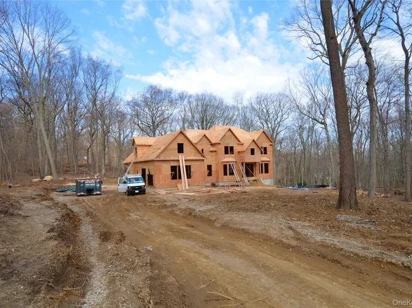 550 Moriches Road, Head Of The Harbor, NY 11780