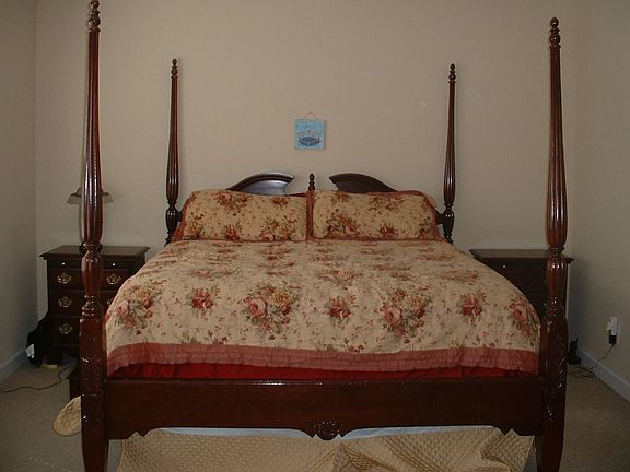 Spacious master suite!