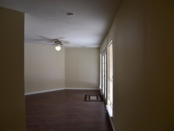 2nd Living Area/Sunroom