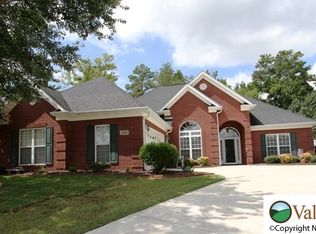 2501 Oak Place Dr SE, Huntsville, AL 35803