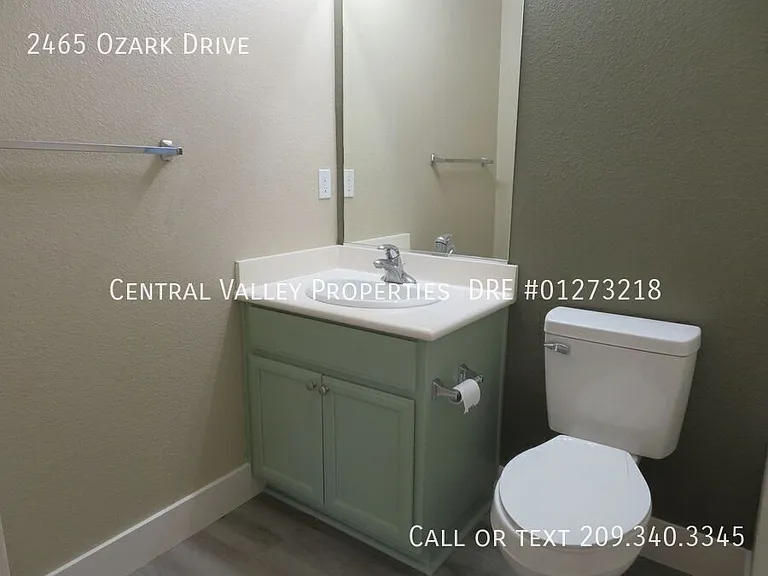 2465 Ozark Dr — Photo 7