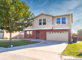 655 Northern Lights Dr, New Braunfels, TX 78130