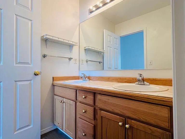 17853 SW Wakem St — Photo 10