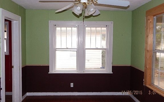 3rd image of 1411 NW Dearborn Ave