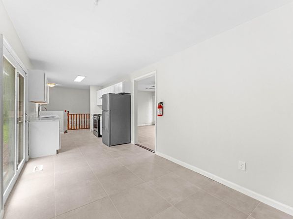 38 Lockwood Ave