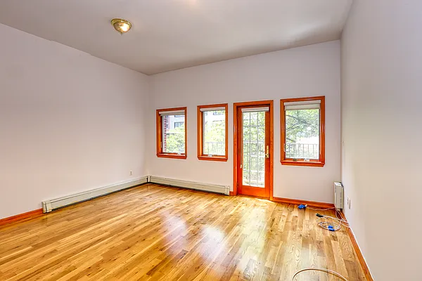 Rented by Tyler Vincent Real Estate Inc | media 21