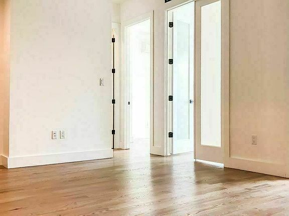 5th image of 1530 Putnam Ave APT 2F
