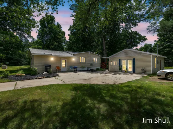 37920 22nd St, Kalamazoo, MI 49009