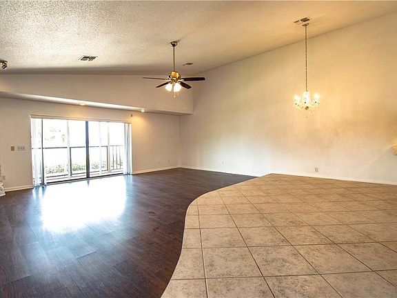 4th image of 7085 Sunset Dr S APT B