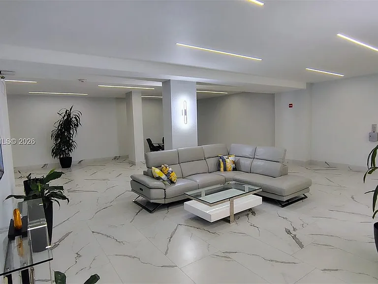 1904 S Ocean Dr #1807 — Photo 17