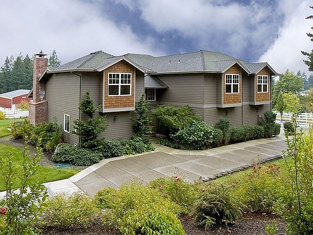 Front of home, Circular driveway