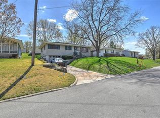 2702 W Hunt St, Decatur, IL 62526