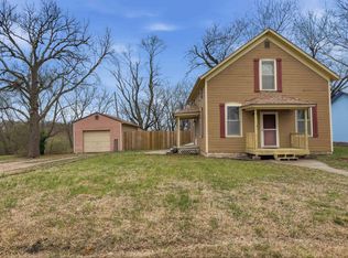 207 S Shawnee St, Silver Lake, KS 66539