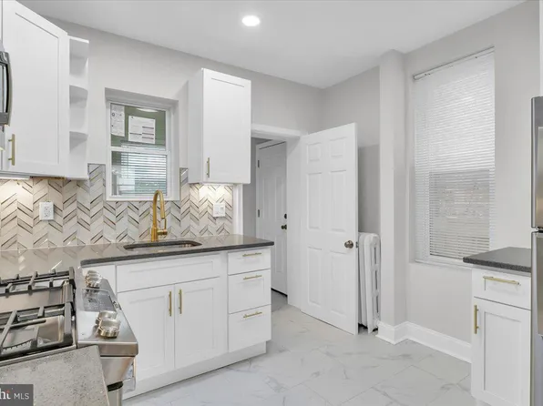 1452 N Hobart St, Philadelphia, PA 19131