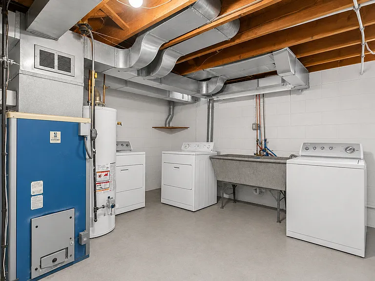 450 Marquette Dr — Photo 17