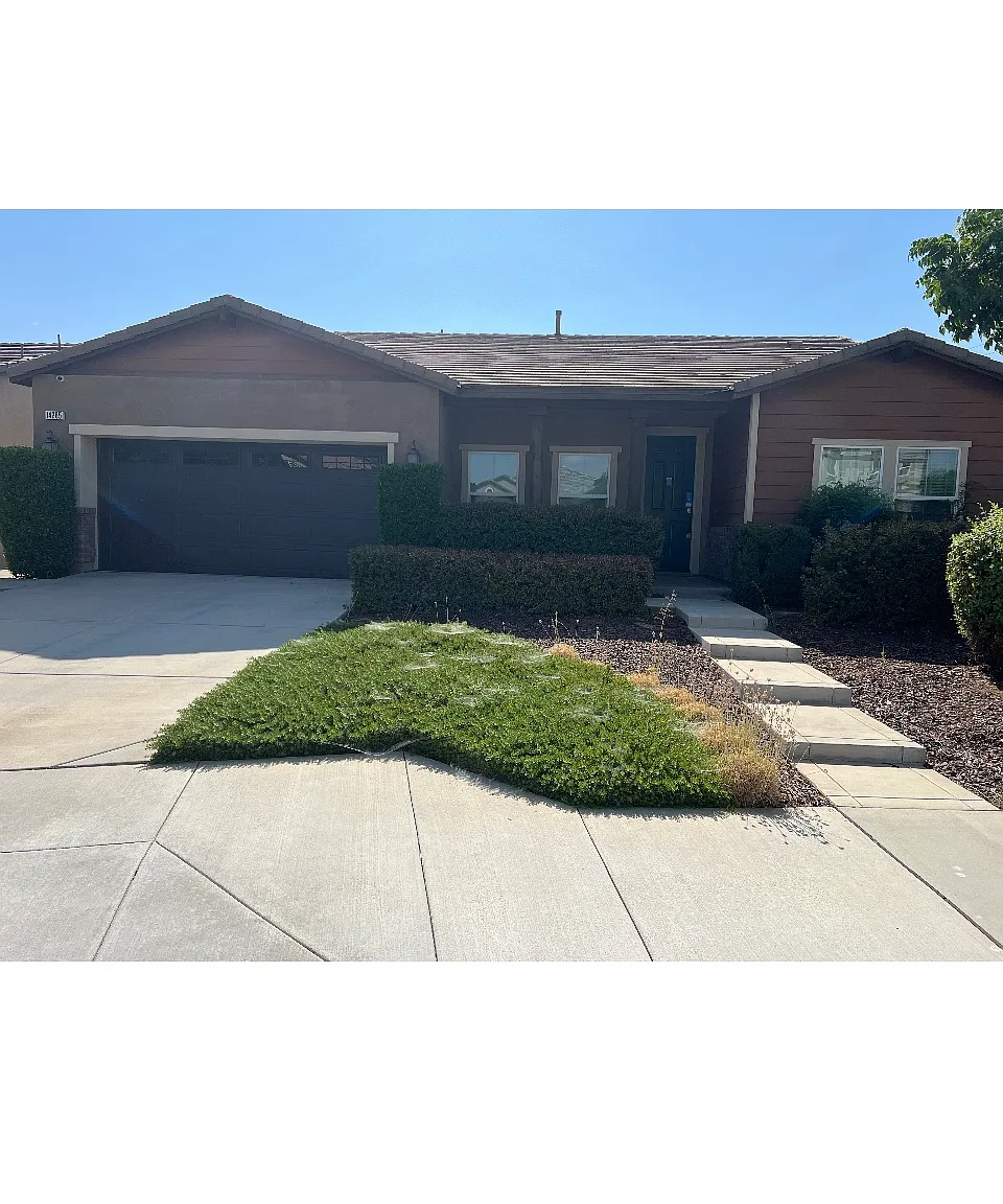 4 bed, 2128 sqft, $3,200 — Photo 2