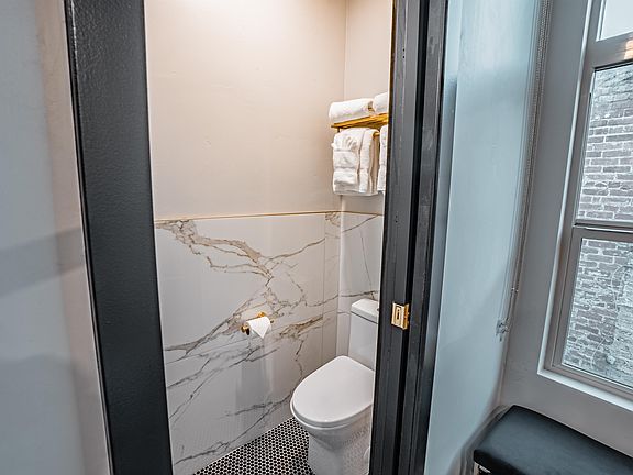 4th image of 421 E St Unit 5
