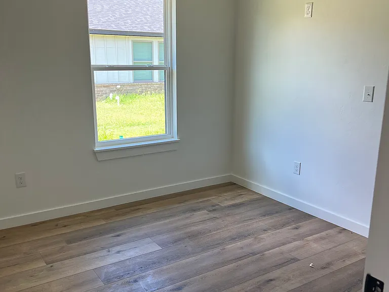 918 N Lewis St — Photo 14