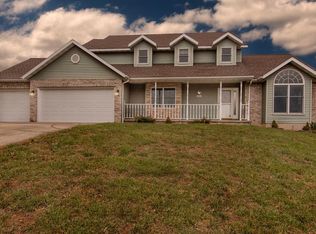 508 Bent Tree Dr, Effingham, IL 62401
