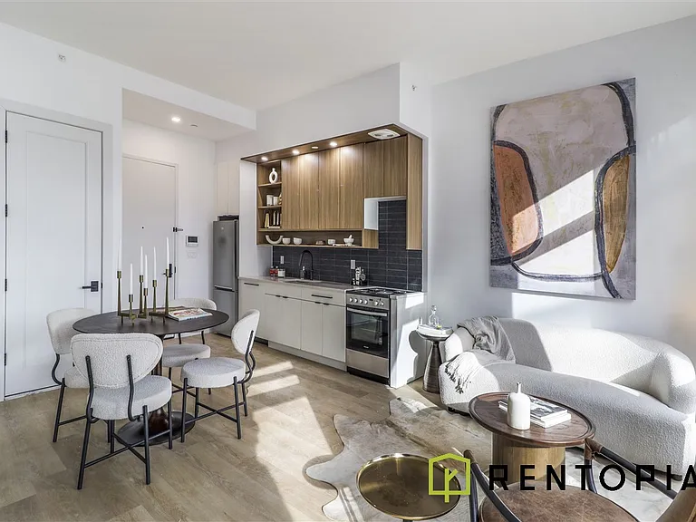 74 N 1st St #5F — Photo 1