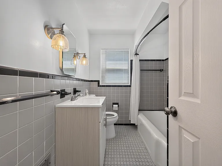 2507 Windemere Rd — Photo 17