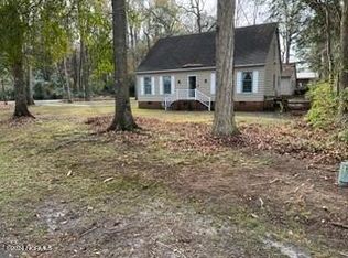 2325 Stallings Dr, Kinston, NC 28504