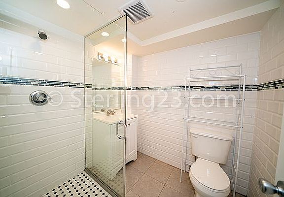 3rd image of 23-13 32nd St #1