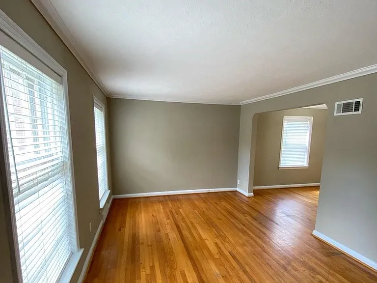 7631 Delmar Blvd #1 — Photo 2